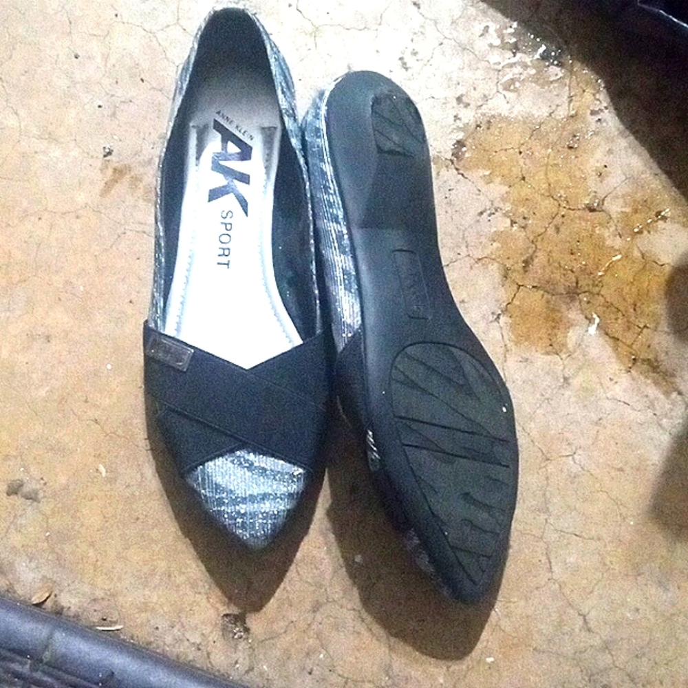 Ann Klein sport flats
